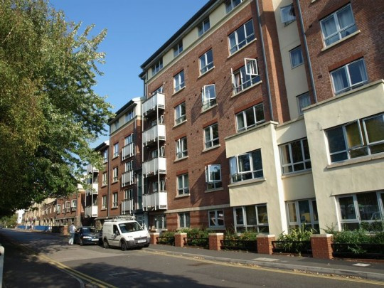 2 Bed Flat, New Charlotte St, BS3, N1 7GU