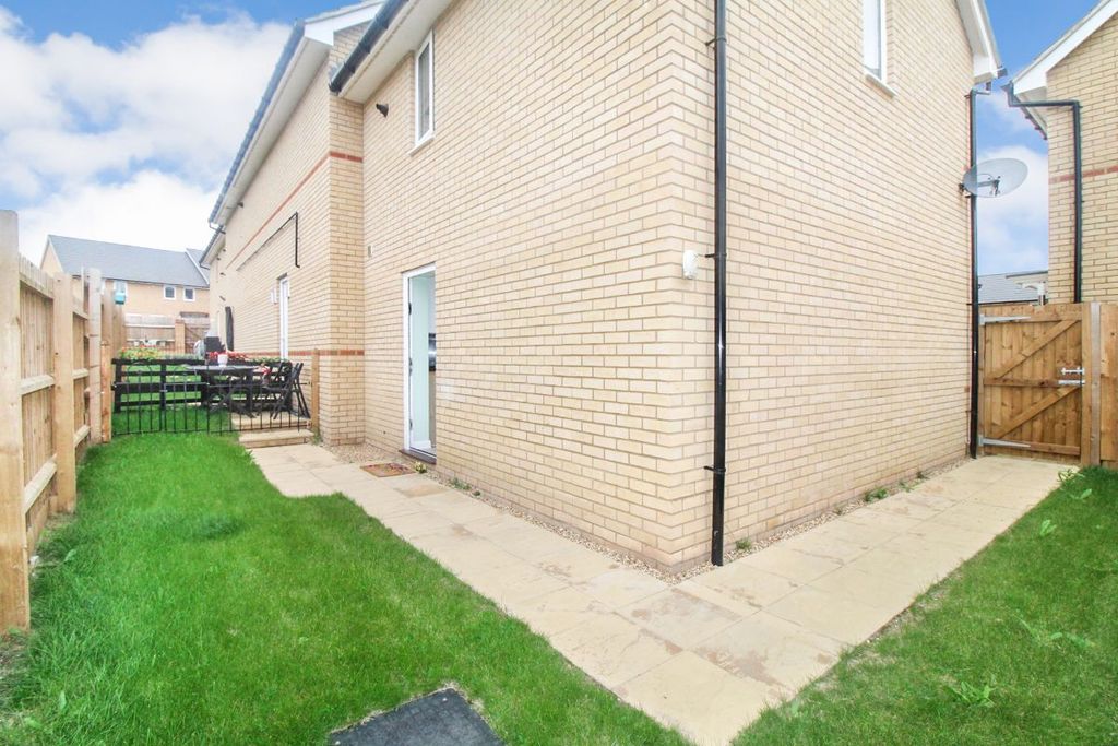 Additional image 9 of 2 bed end terrace house to rentTawny Avenue, Wixams, Bedford MK42
