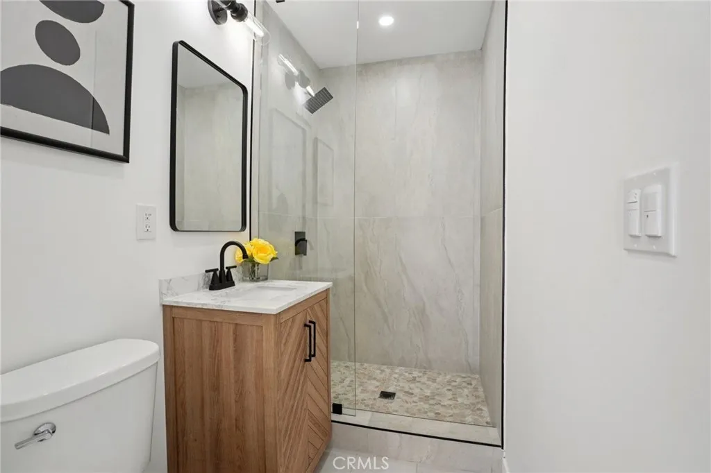 Additional image 19 of 13907 Wyandotte Street, Van Nuys, CA 91405