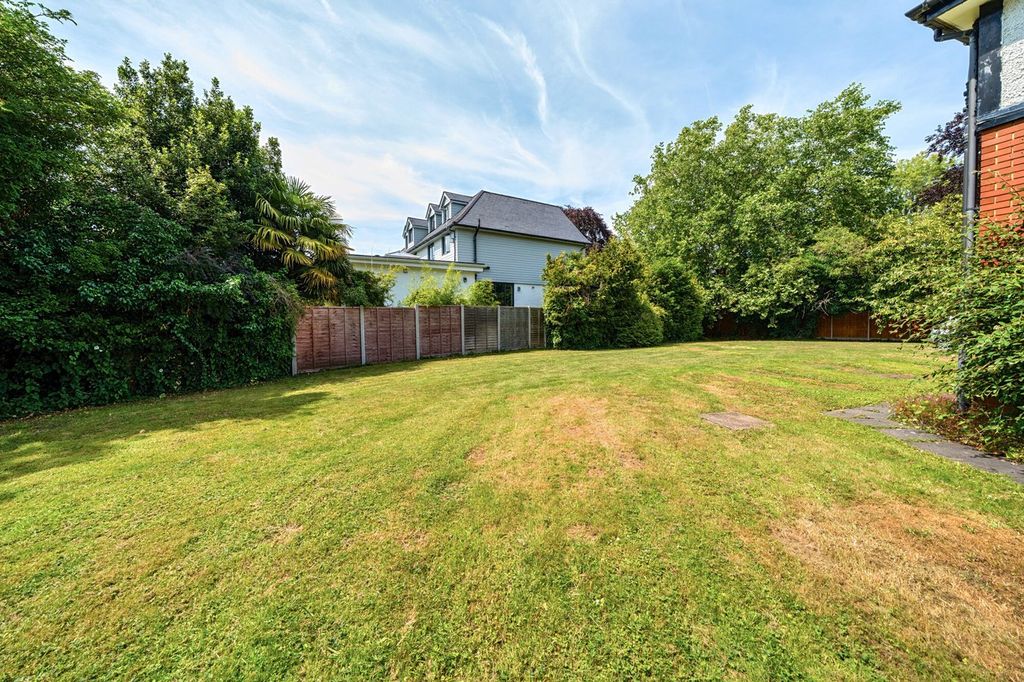 Additional image 18 of 5 bed detached house to rentFishery Road, Maidenhead SL6
