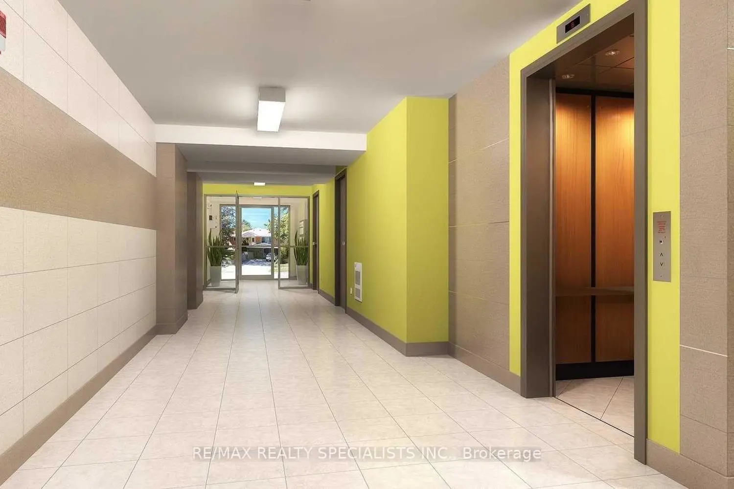 Additional image 4 of 261 Lester Street 101