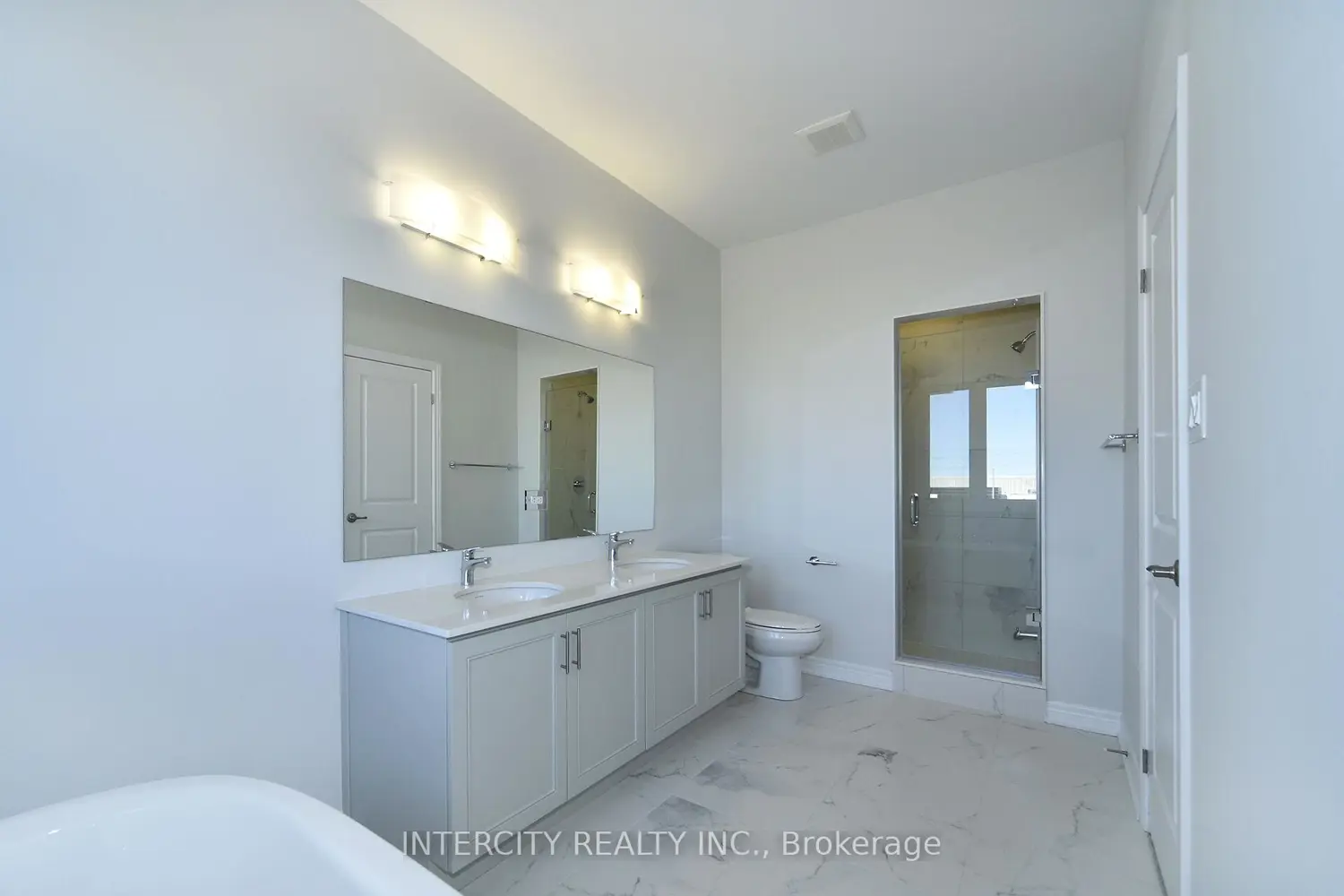 Additional image 11 of 158 Mumbai Drive