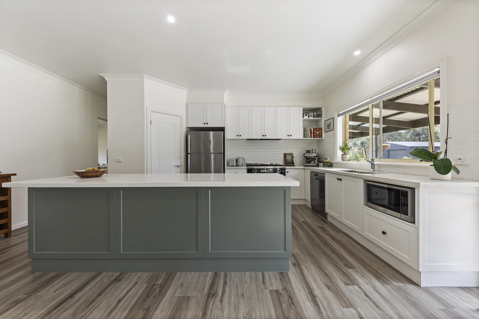 Additional image 10 of 4 Hague Court, Drouin VIC 3818