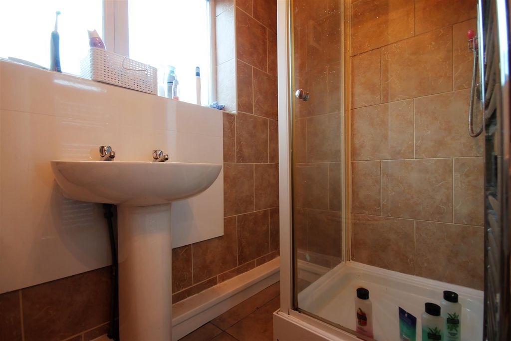 6 bed shared accommodation to rentGreystoke Avenue, Sandyford NE2 photo 4