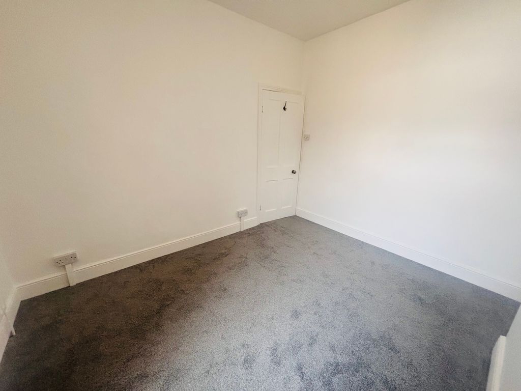 Additional image 11 of 3 bed property to rentCastleland Street, Barry CF63