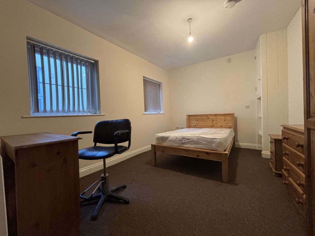 5 bed shared accommodation to rentSt. James's Square, Aberystwyth, Powys SY23 photo 4