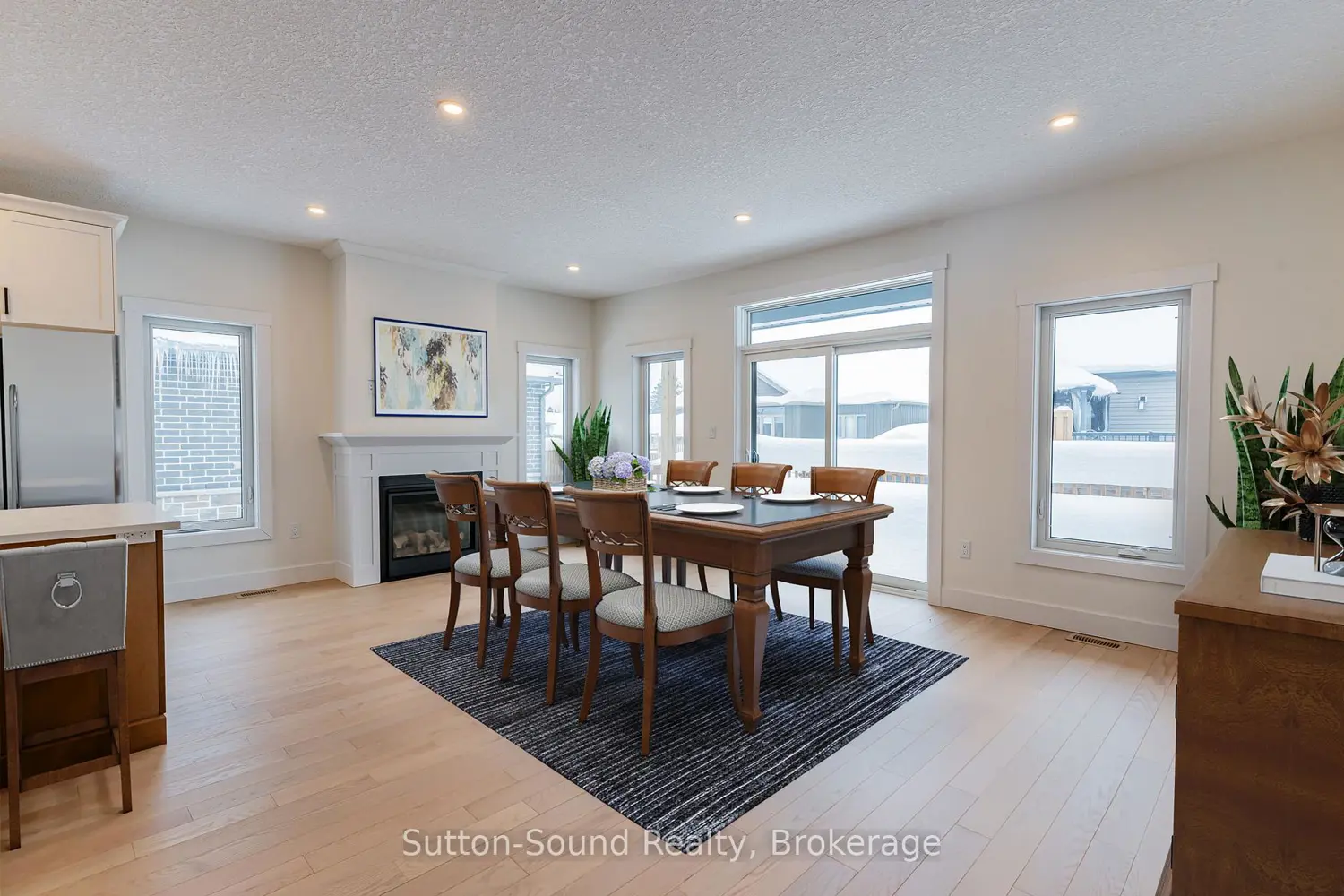 Additional image 8 of 325 6Th Avenue
