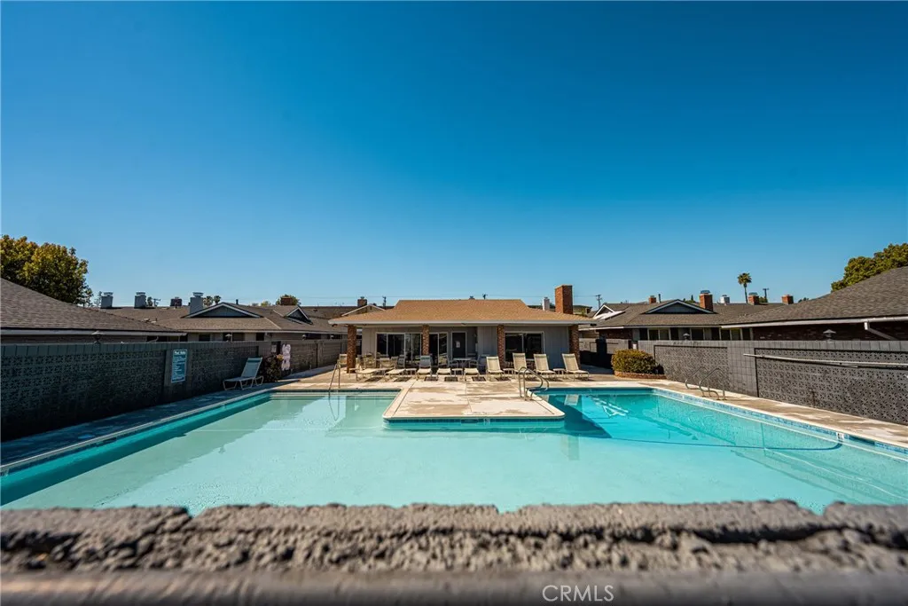 1193 E 1st St, Tustin, CA 92780