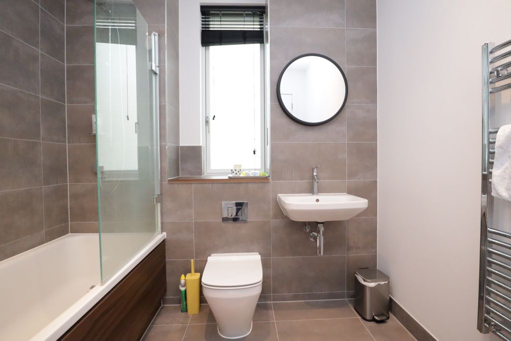 Additional image 12 of 4 bed link detached house to rentMilne Avenue, Cambridge CB3