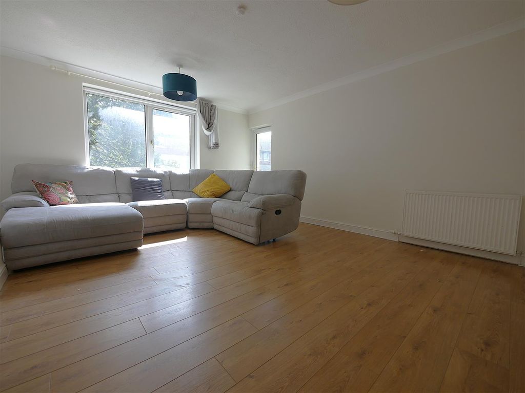 Additional image 3 of 3 bed flat to rentArcherhill Road, Glasgow G13