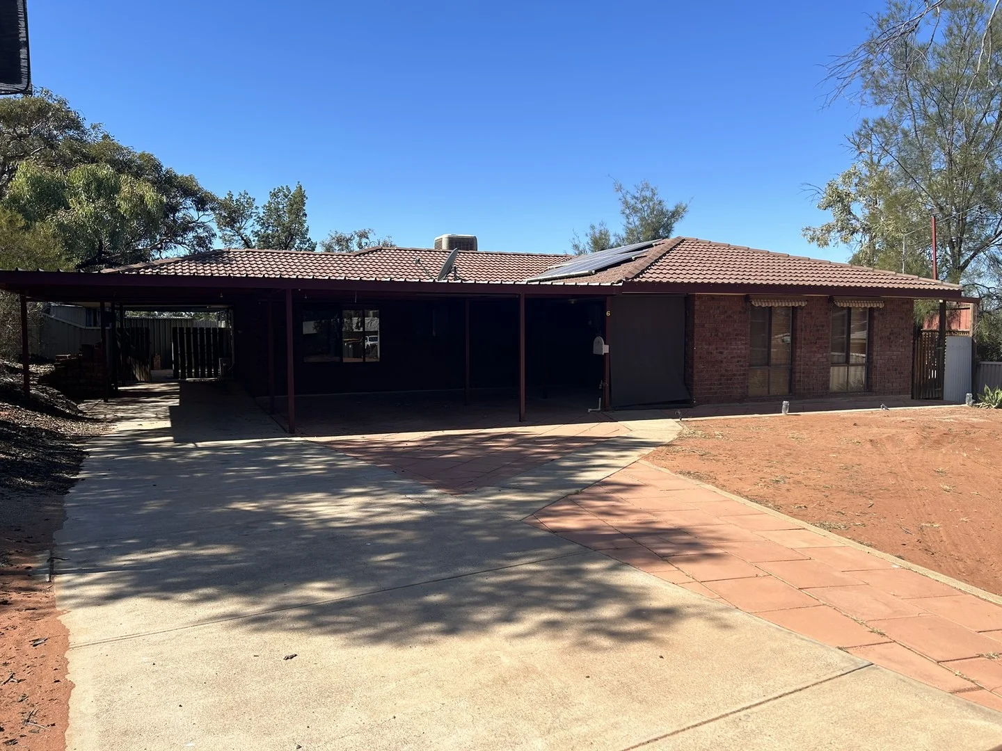 6 Anna Ct, Roxby Downs SA 5725