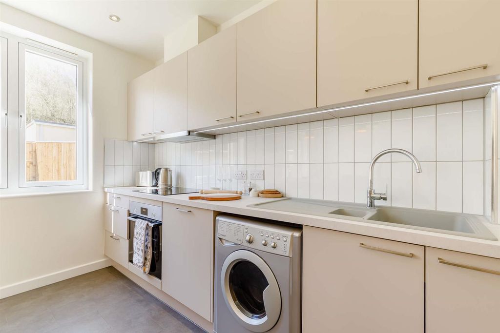 Additional image 3 of 3 bed terraced house to rentMorningside Walk, Matlock Spa, Matlock DE4