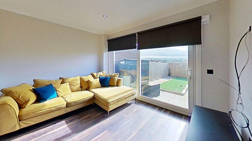 Additional image 4 of 2 bed terraced house to rentWinton Court, Tranent, East Lothian EH33