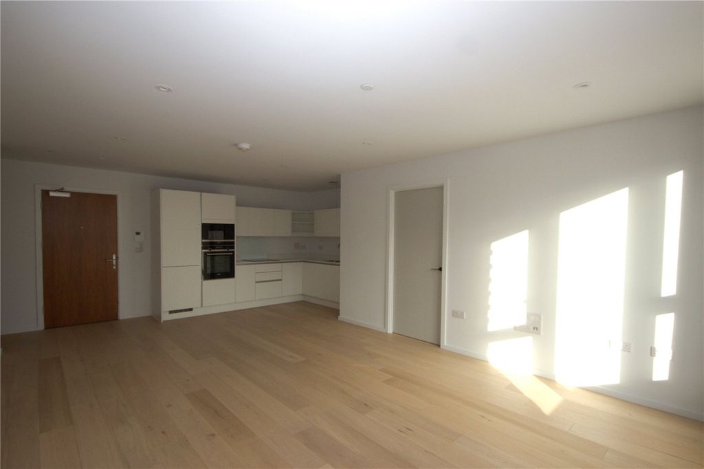 Additional image 2 of 2 bed flat to rentRunway Avenue, Patchway, Bristol, South Gloucestershire BS34