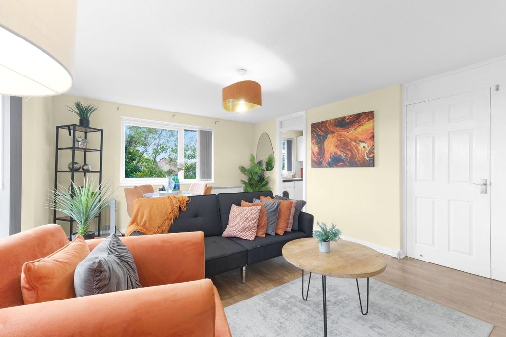 Additional image 17 of 2 bed flat to rentWokingham Road, Binfield, Bracknell RG42