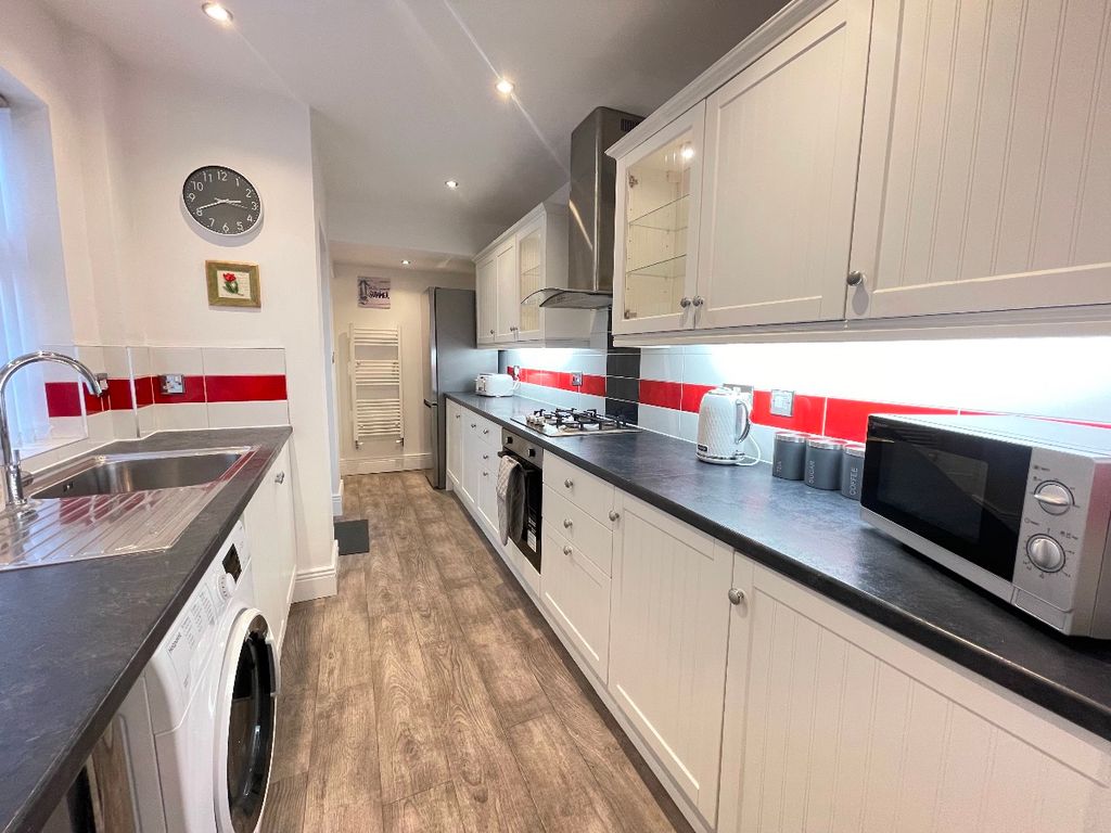 Additional image 2 of 1 bed flat to rentMarine Ave, Whitley Bay NE26