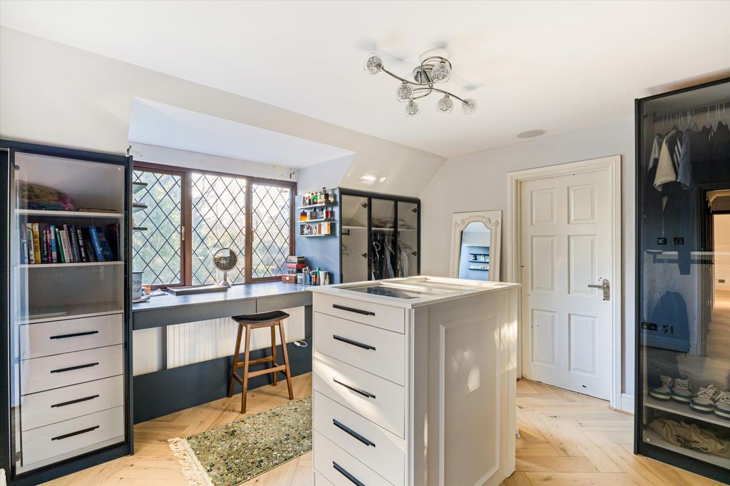Additional image 9 of 5 bed detached house to rentLowlands, Fishery Road, Maidenhead, Berkshire SL6