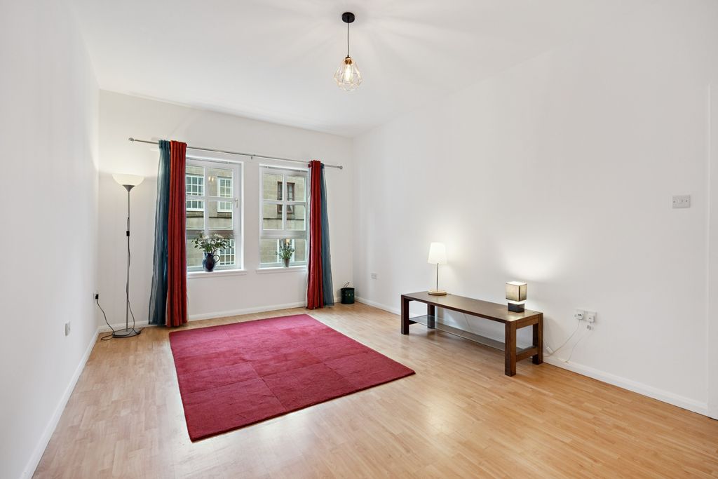 Additional image 3 of 2 bed flat to rentBaker Street, Stirling, Stirlingshire FK8
