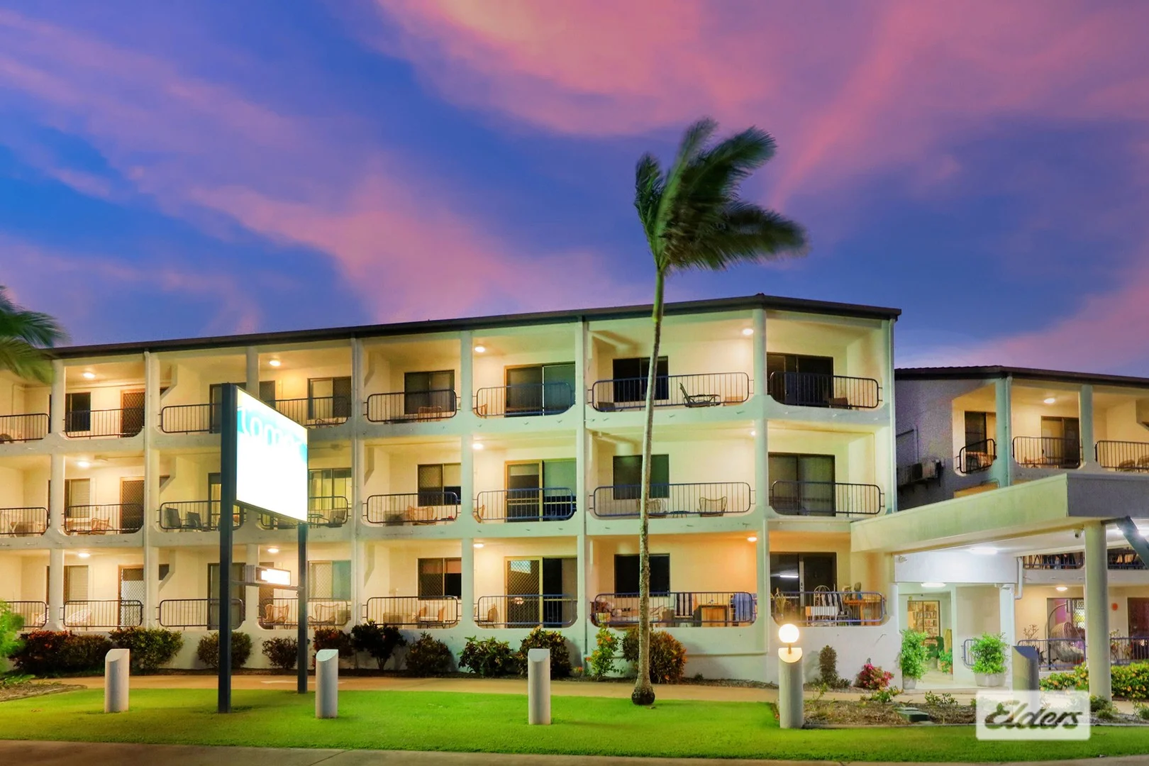 1/100 Scenic Highway, Lammermoor QLD 4703