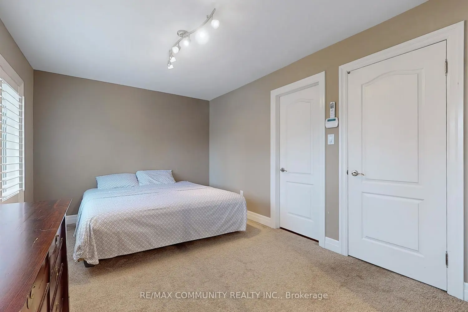 Additional image 14 of 3030 Lakeshore Boulevard 8