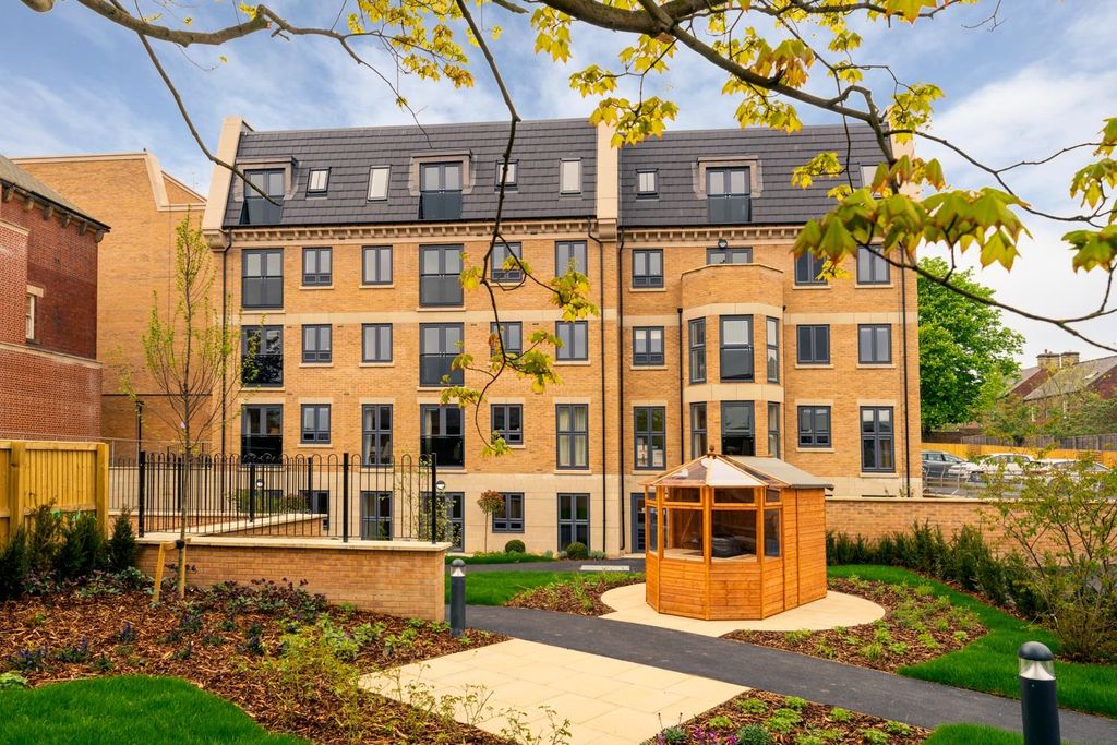 Additional image 3 of 1 bed flat to rentBerneslai Close, Barnsley S70