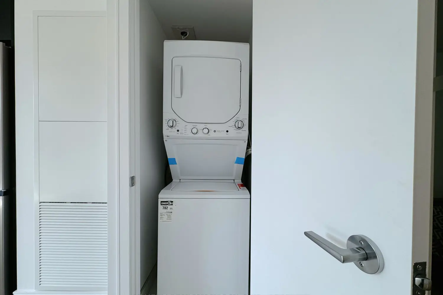 Additional image 16 of 1 Jarvis Street 909