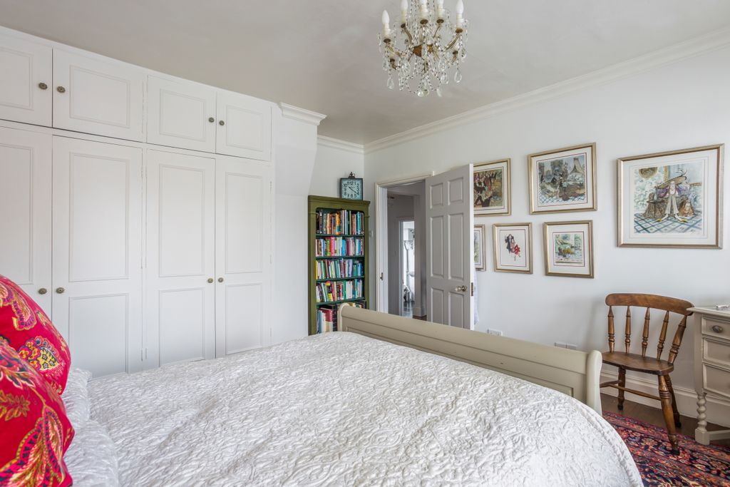 Additional image 12 of 3 bed town house to rentHigh Street, Hungerford RG17