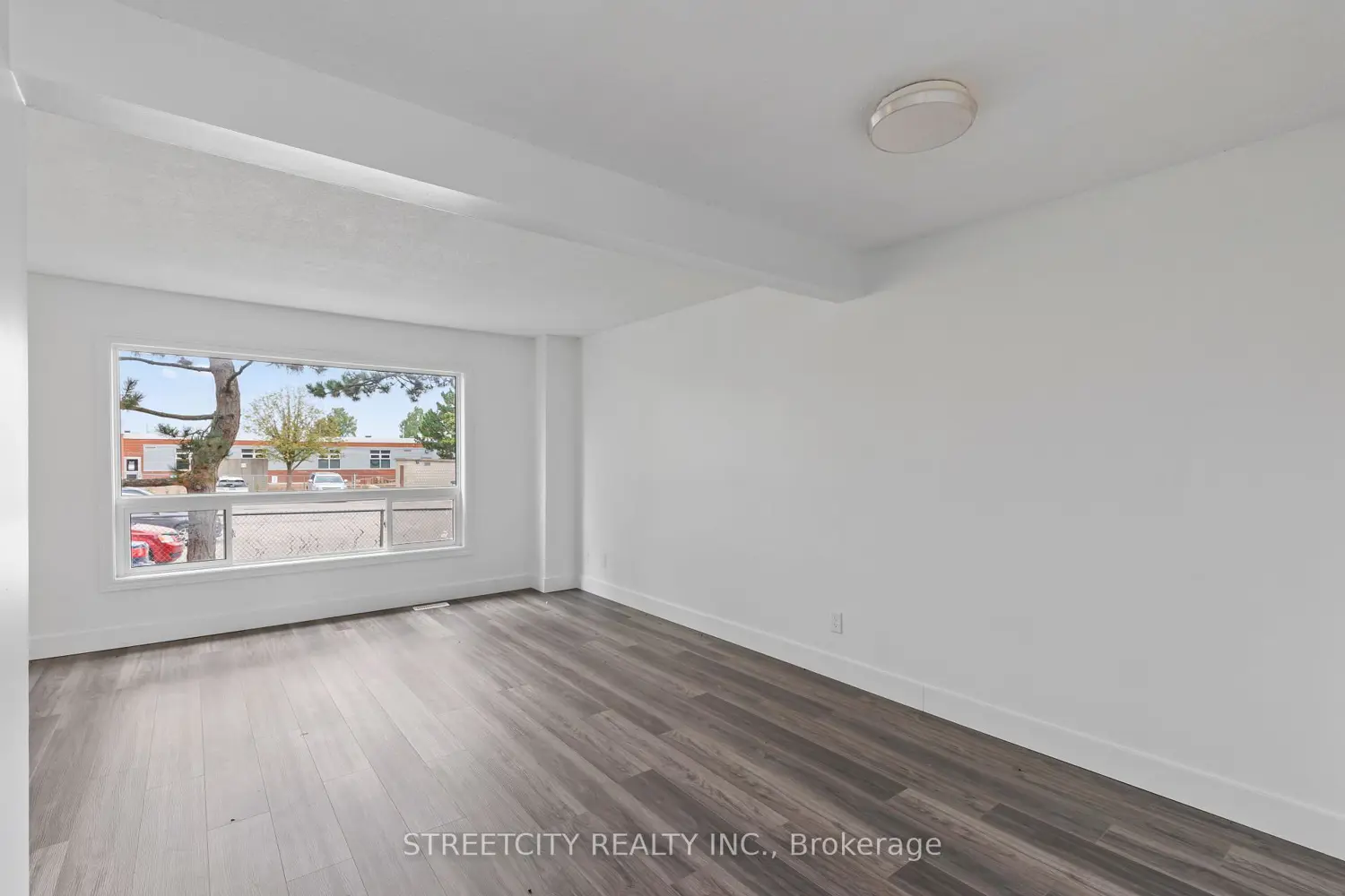 Additional image 5 of 550 Second Street 59