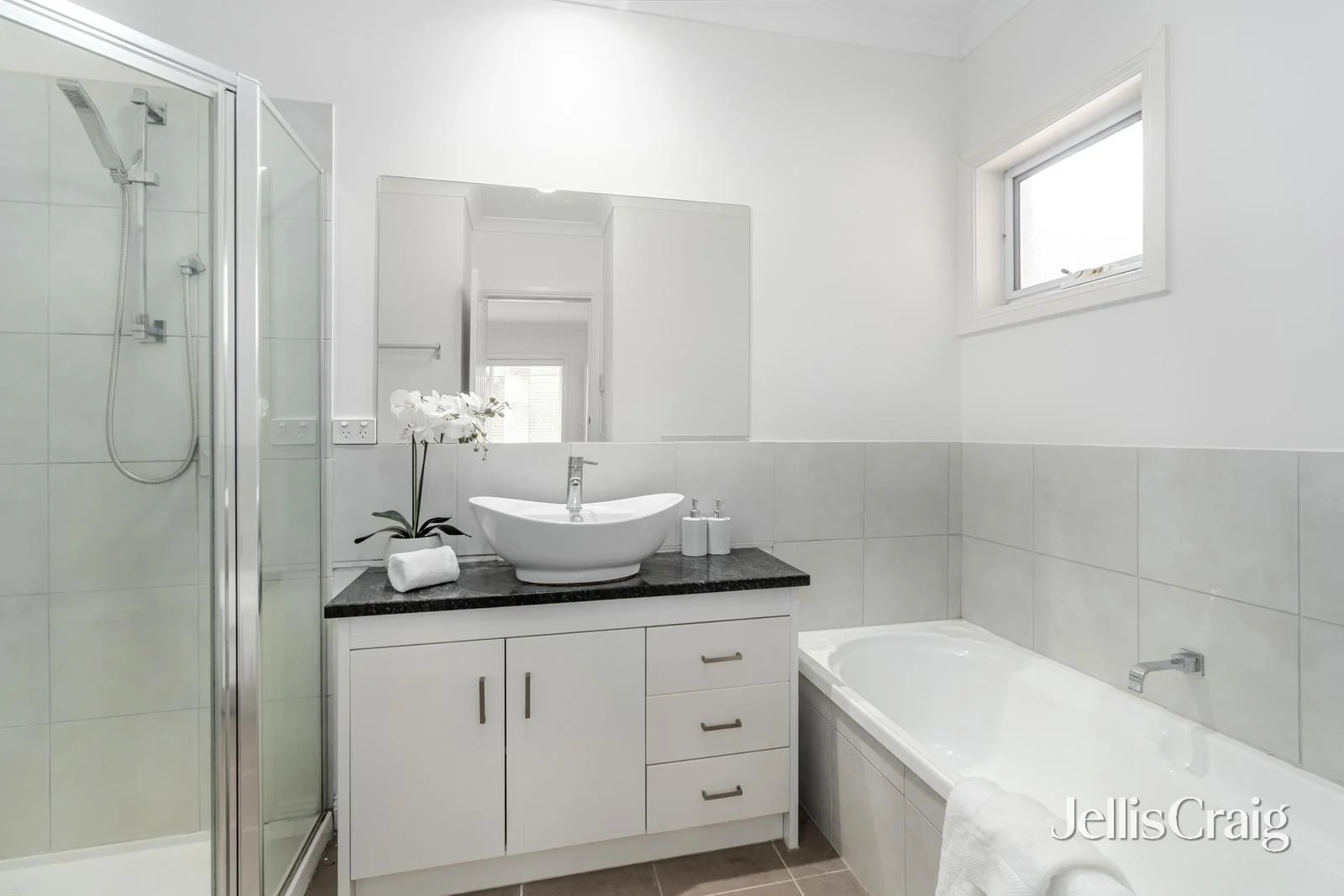 Additional image 5 of 2/590 Blackburn Road, Glen Waverley VIC 3150