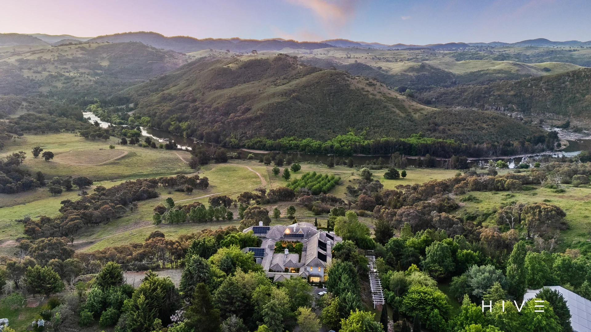 154 Woodgrove Close, Wallaroo NSW 2618