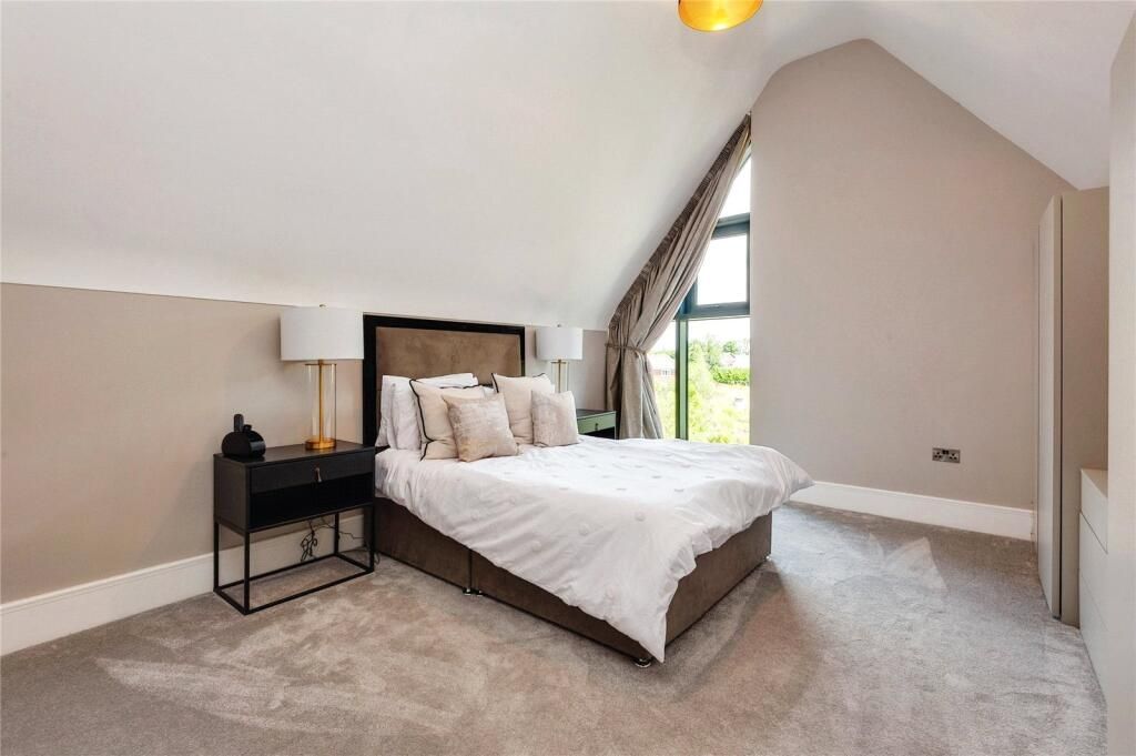 Additional image 6 of 4 bed detached house to rentRosegarth Place, Wilmslow SK9