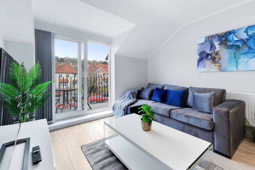 Additional image 6 of 2 bed flat to rentWest Wycombe Road, High Wycombe HP12