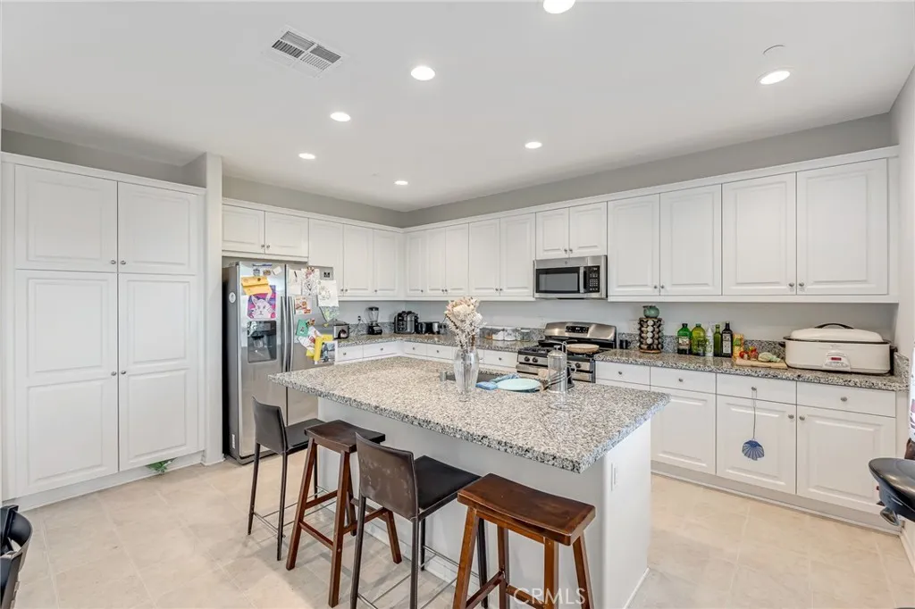 Additional image 4 of 16348 Hamilton Court, Victorville, CA 92394