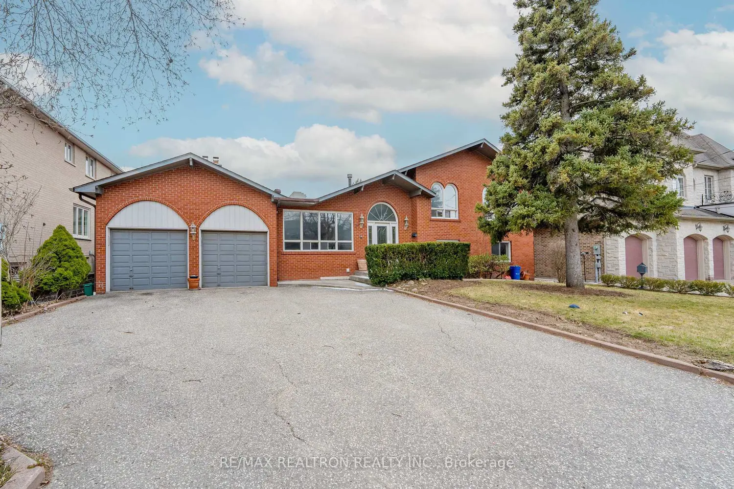 209 Crestwood Road photo 3