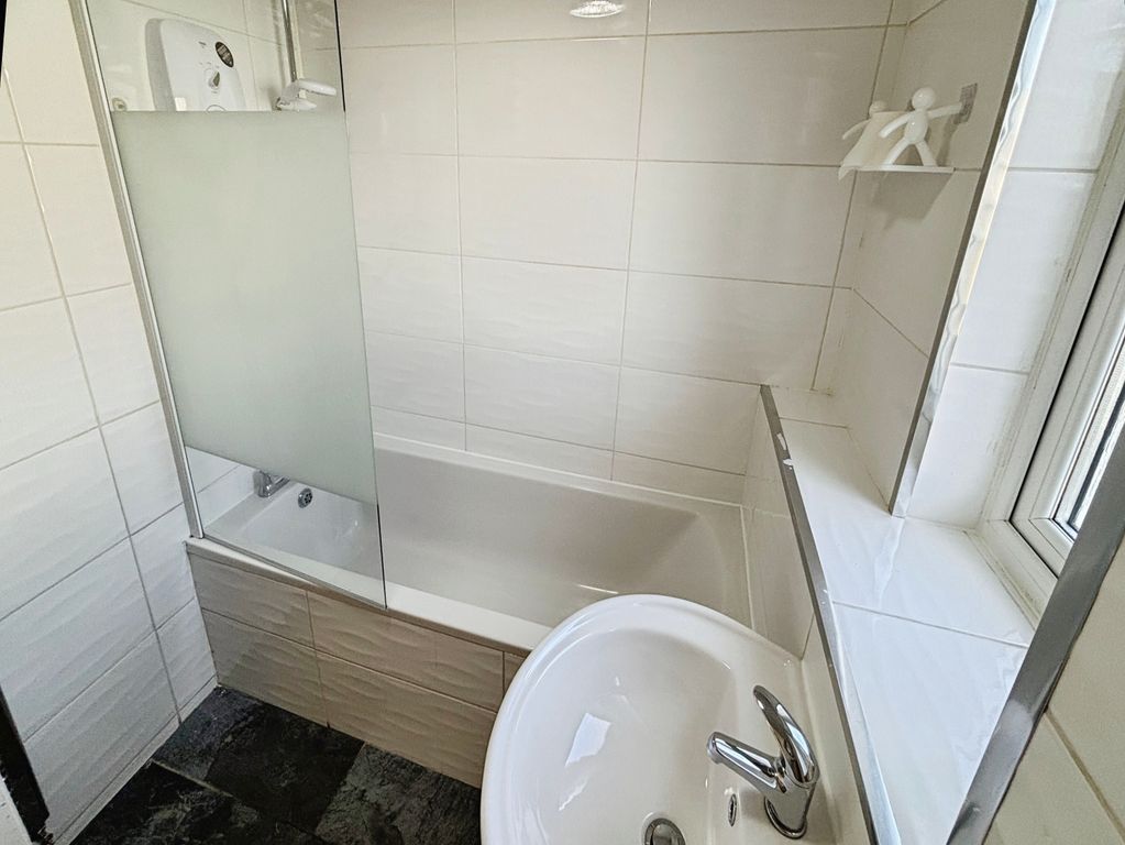 Additional image 12 of 3 bed terraced house to rentHuron Avenue, Livingston EH54