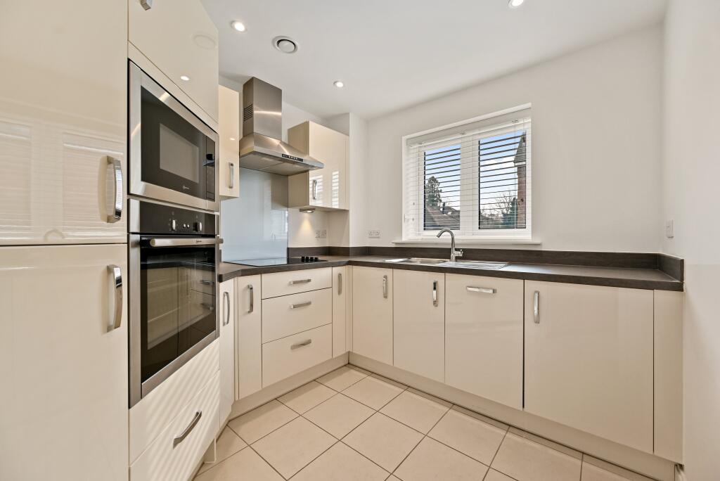 London Road, St Albans, Hertfordshire, AL1 1NR