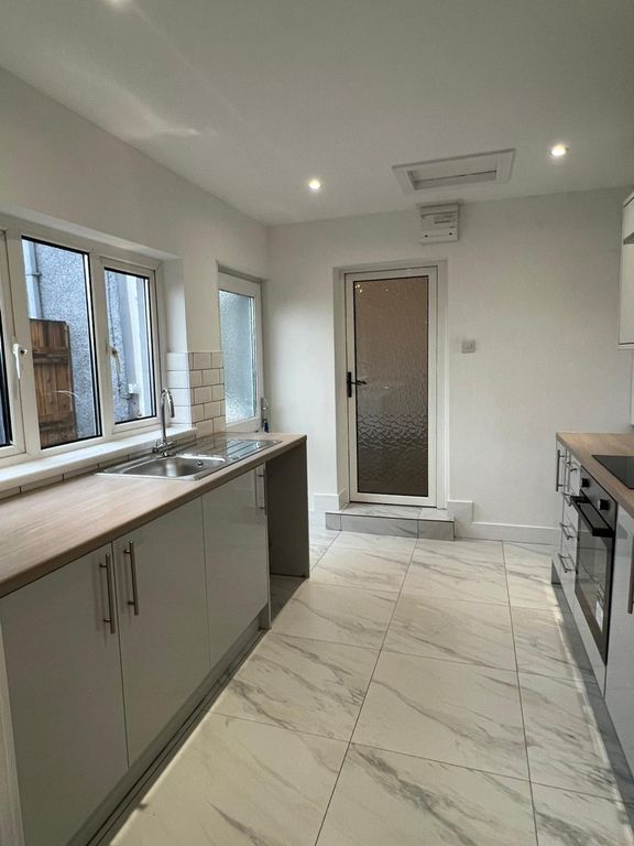 Additional image 2 of 3 bed end terrace house to rentLlwyn Teg, Carway, Kidwelly SA17