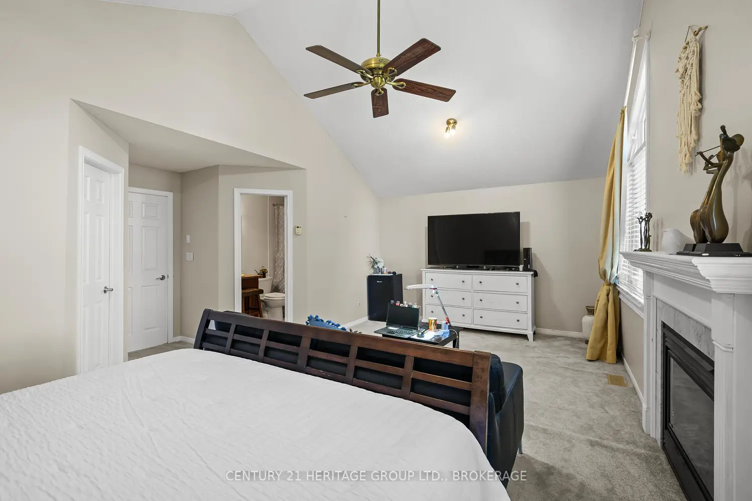 Additional image 13 of 1098 King Street 29