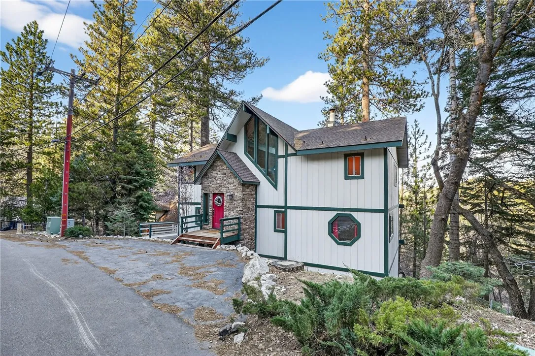 Additional image 141 of 26633 Thunderbird Dr, Lake Arrowhead, CA 92352