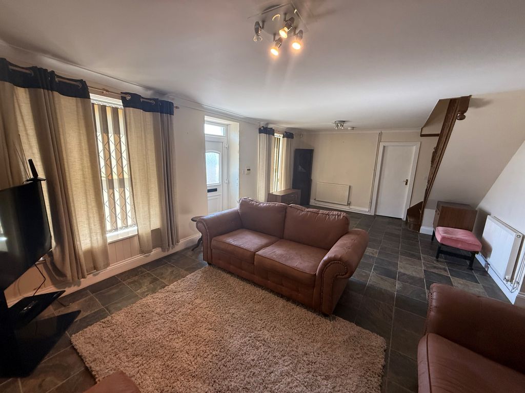 Additional image 7 of 3 bed property to rentHeol Llanelli, Llanelli SA15