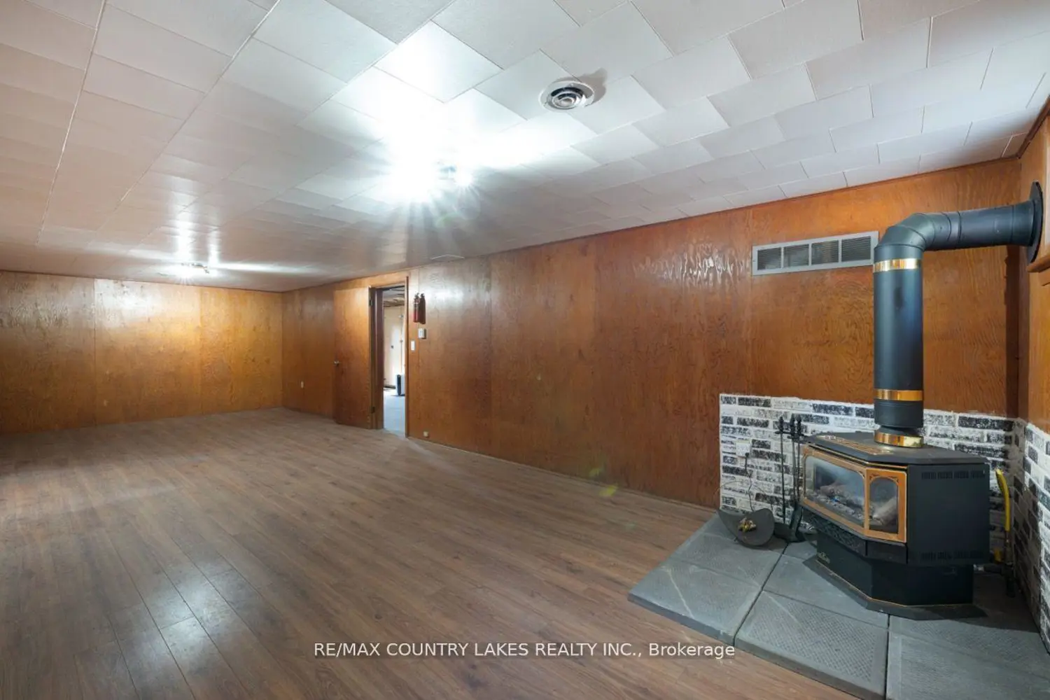 Additional image 15 of 895 Highway 7 Road