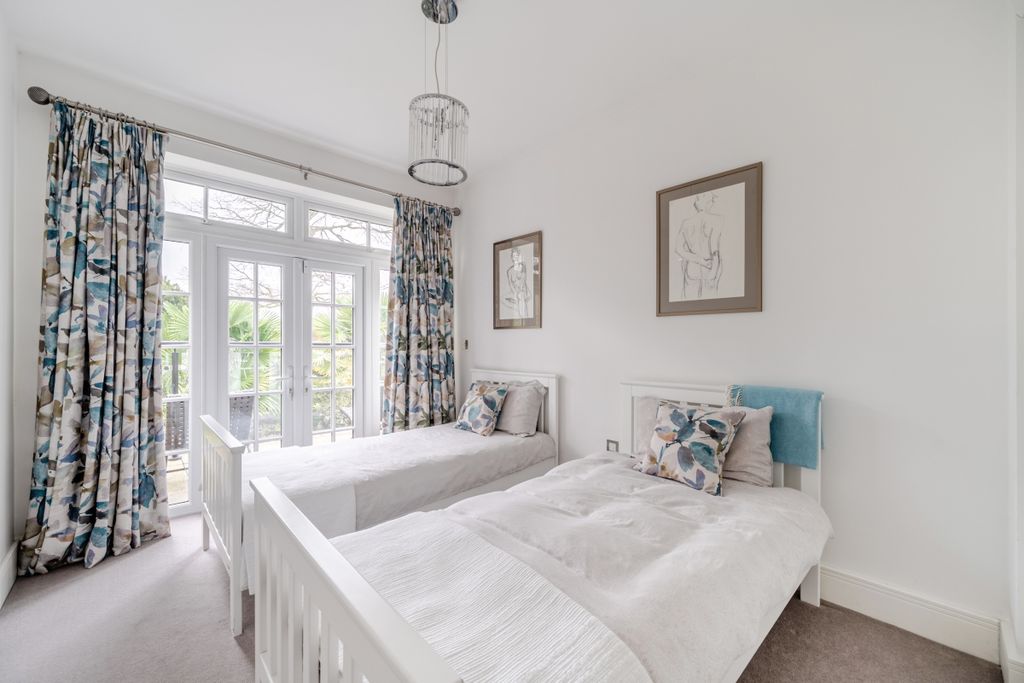 Additional image 17 of 5 bed detached house to rentPelling Hill, Old Windsor, Windsor SL4