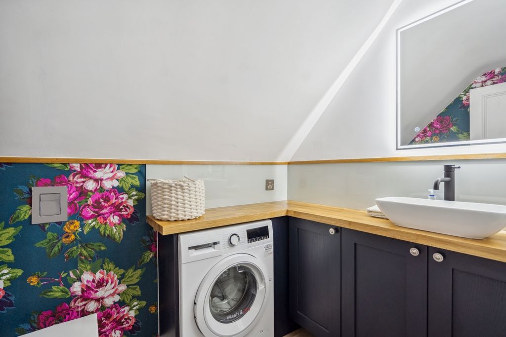 Additional image 15 of 3 bed flat to rentFramewood Road, Stoke Poges, Slough SL2