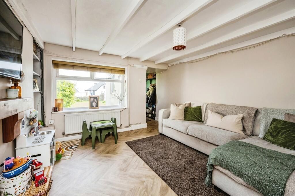 Additional image 8 of 2 bed semi-detached house to rentPen-Yr-Heol, Pen-Y-Fai, Bridgend CF31