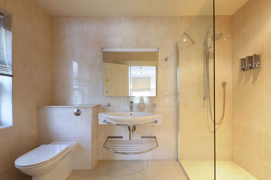 Additional image 22 of 8 bed detached house to rentDukes Kiln Drive, Gerrards Cross, Buckinghamshire SL9