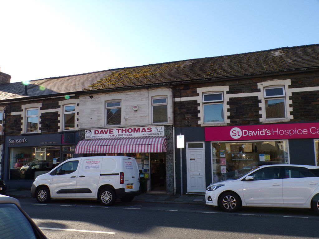 2 bed flat to rentFff 117 Commercial Street, Risca NP11