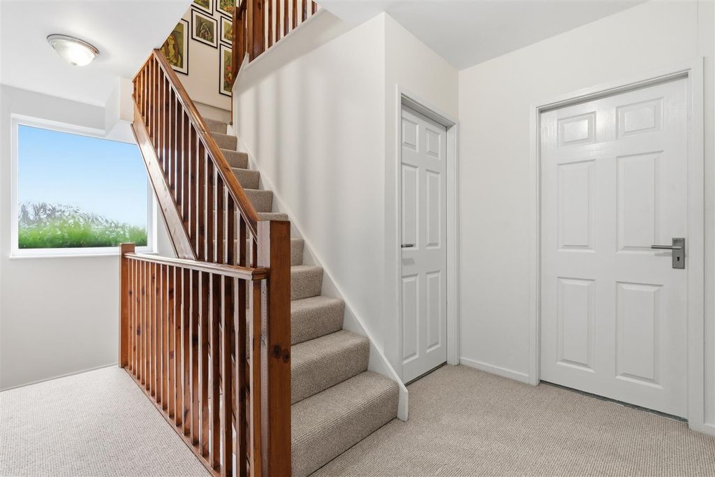 Additional image 27 of 5 bed detached house to rentWyvern Road, Sutton Coldfield B74