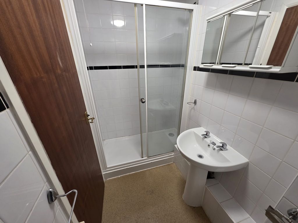 Additional image 5 of 1 bed flat to rentSt. Leonards Court, Yeovil BA20