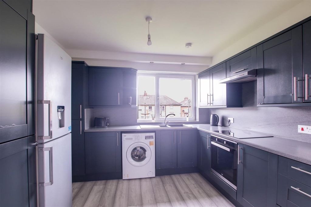 Additional image 3 of 2 bed flat to rentRoseberry Place, Hamilton ML3