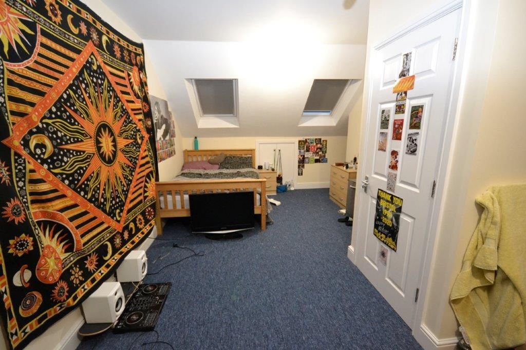 Additional image 8 of 6 bed semi-detached house to rentGloucester Road, Bristol BS7